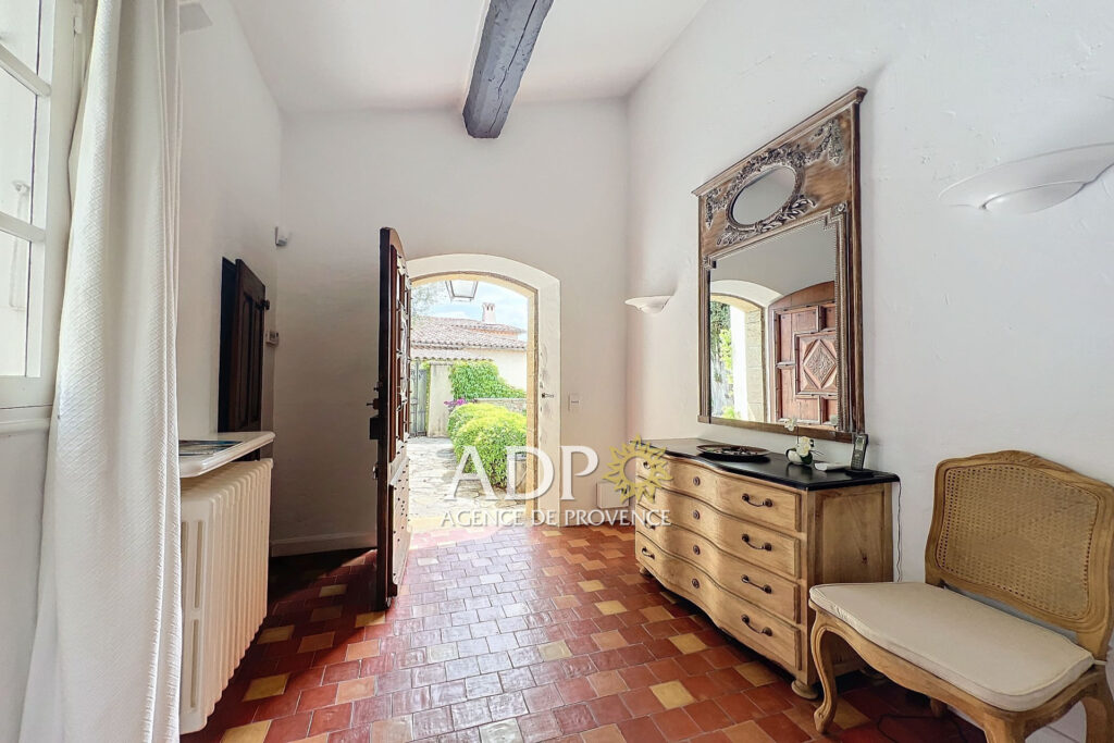 vente maison 6 Pièce(s) – 6 pièces – 4 chambres – 4  – 210.00 m²