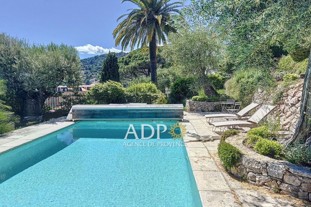 vente maison 6 Pièce(s) – 6 pièces – 4 chambres – 4  – 210.00 m²