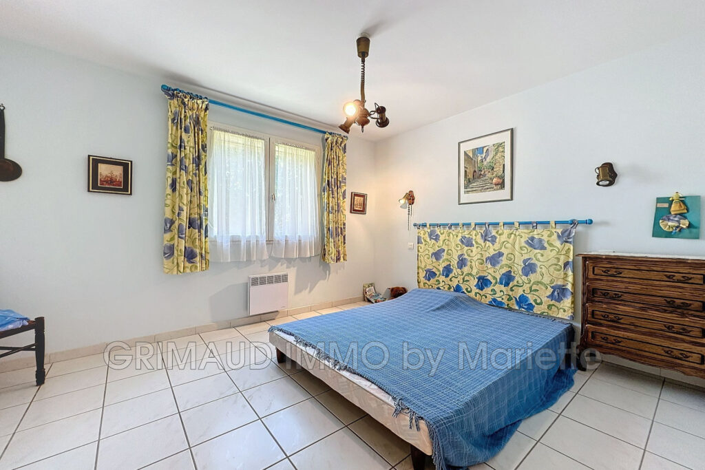 belle maison de plain pied, au calme avec piscine et 4 chambre – 5 pièces – 4 chambres – 4  – 155.00 m²