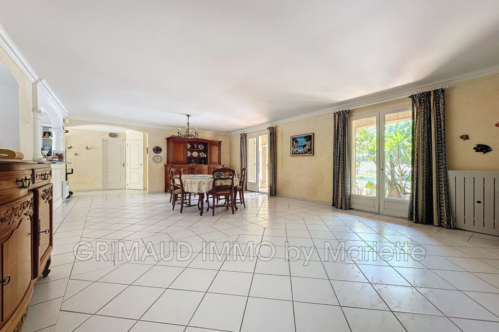 belle maison de plain pied, au calme avec piscine et 4 chambre – 5 pièces – 4 chambres – 4  – 155.00 m²