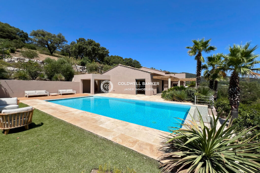 Superbe villa 330m2 5 chambres + studio – Vue panoramique mer  – 7 pièces – 6 chambres – 4  – 330.00 m²