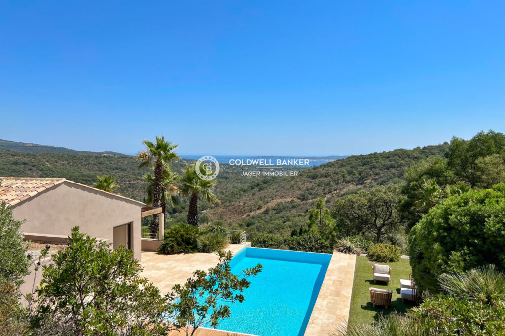 Superbe villa 330m2 5 chambres + studio – Vue panoramique mer  – 7 pièces – 6 chambres – 4  – 330.00 m²