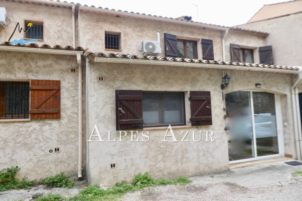 vente maison de ville 4 Pièce(s) – 4 pièces – 3 chambres – 81.19 m²