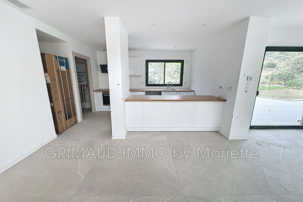 villa neuve livraison fin 2024, au calme avec 6ha de terrain.  – 5 pièces – 4 chambres – 4  – 240.00 m²