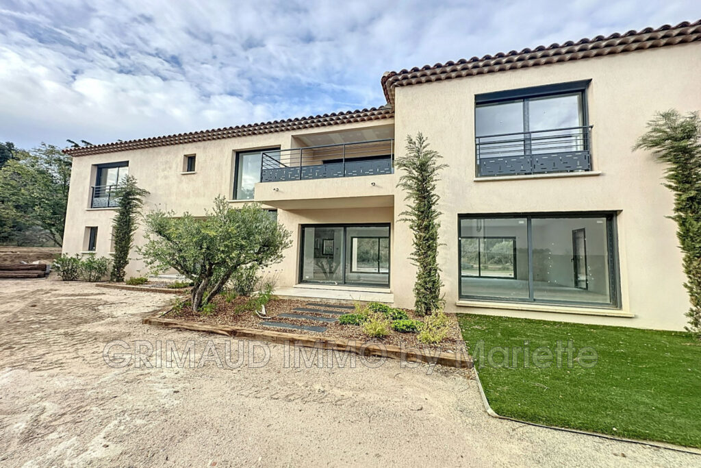 villa neuve livraison fin 2024, au calme avec 6ha de terrain.  – 5 pièces – 4 chambres – 4  – 240.00 m²