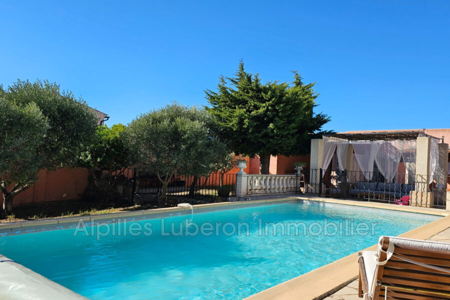 Maison à vendre à Aureille