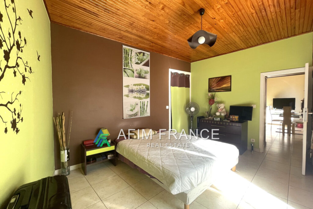 vente maison 7 Pièce(s) – 7 pièces – 6 chambres – 4  – 212.00 m²