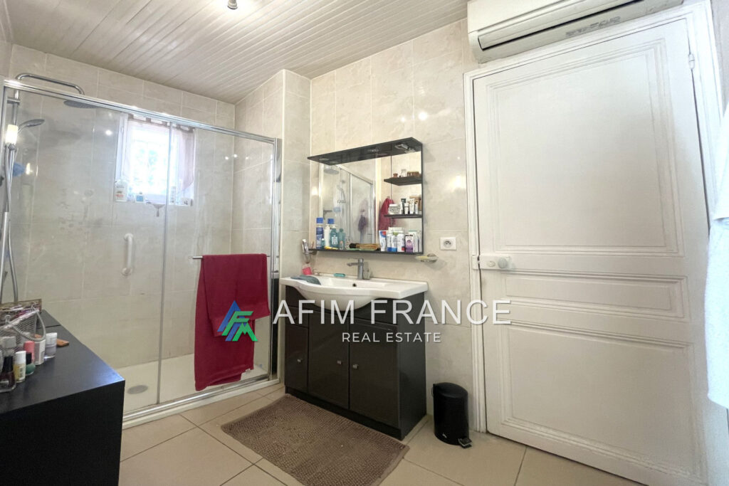 vente maison 7 Pièce(s) – 7 pièces – 6 chambres – 4  – 212.00 m²