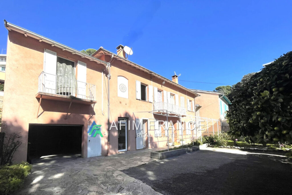 vente maison 7 Pièce(s) – 7 pièces – 6 chambres – 4  – 212.00 m²