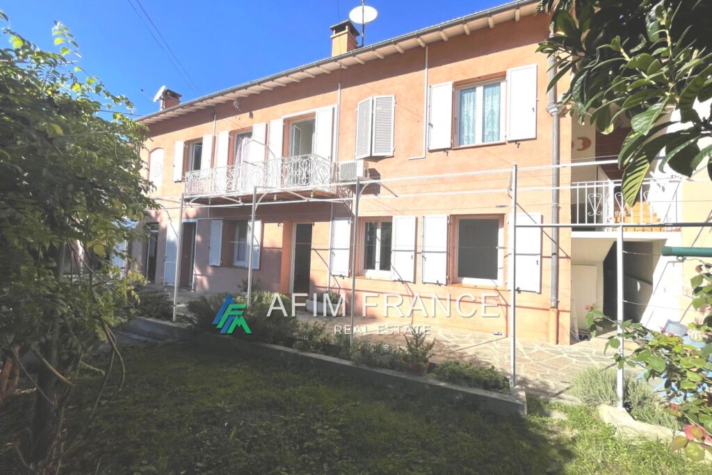 vente maison 7 Pièce(s) – 7 pièces – 6 chambres – 4  – 212.00 m²