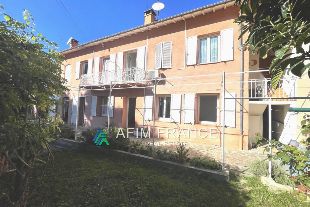 vente maison 7 Pièce(s) – 7 pièces – 6 chambres – 4  – 212.00 m²