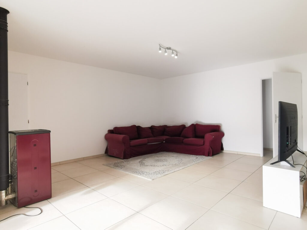 Maison individuelle de 138m2 habitables sur 2204m2 de terrai – 6 pièces – 4 chambres – NR  – 138 m²