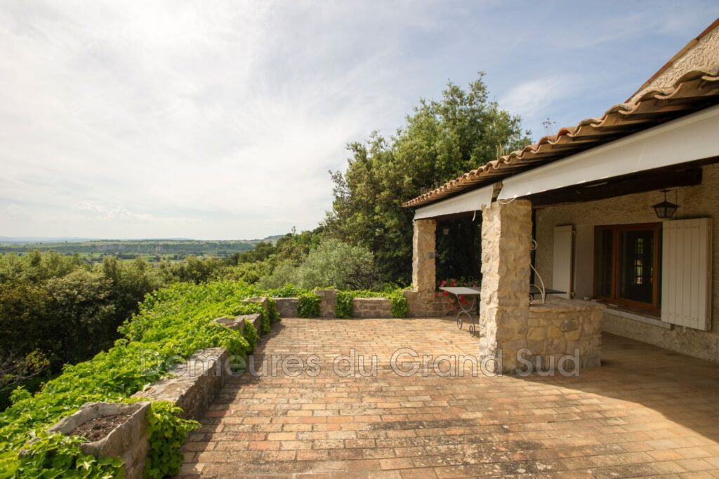 Dans son écrin de verdure, propriété avec vues dominantes – 10 pièces – 7 chambres – 365.00 m²