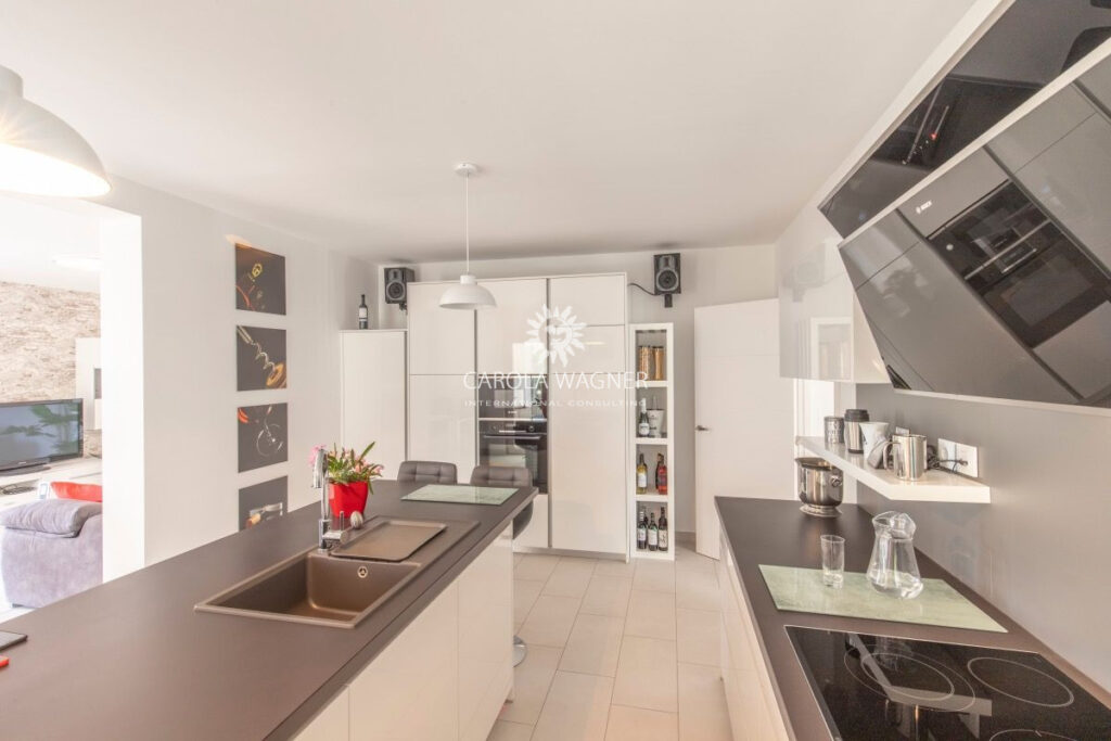 vente villa 5 Pièce(s) – 5 pièces – 3 chambres – 200.00 m²