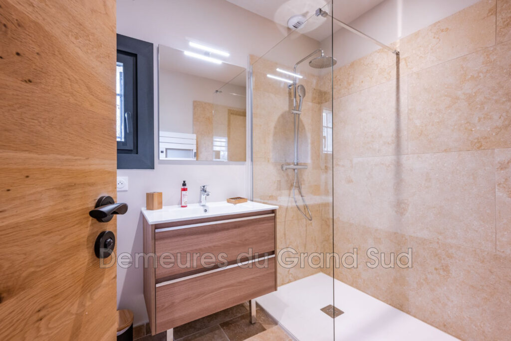 vente mas 8 Pièce(s) – 8 pièces – 6 chambres – 250.00 m²