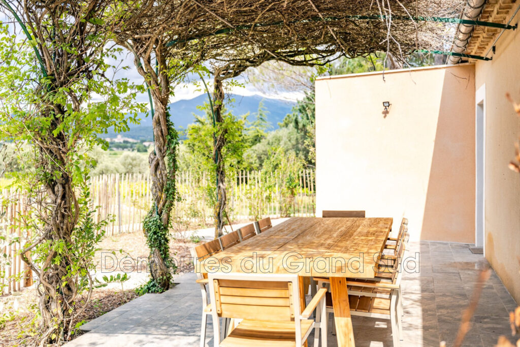 vente mas 8 Pièce(s) – 8 pièces – 6 chambres – 250.00 m²