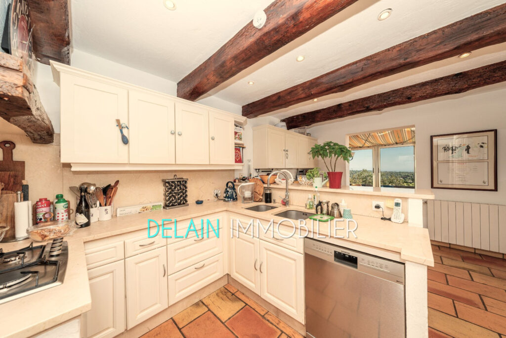 vente villa provençale 10 Pièce(s) – 10 pièces – 5 chambres – 288.00 m²