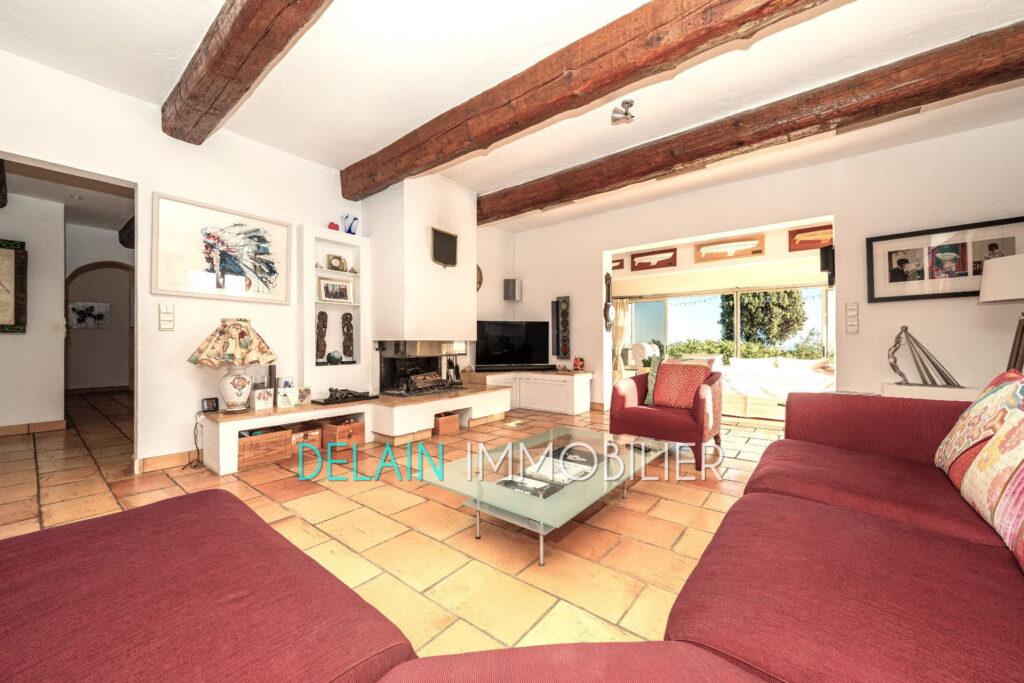 vente villa provençale 10 Pièce(s) – 10 pièces – 5 chambres – 288.00 m²