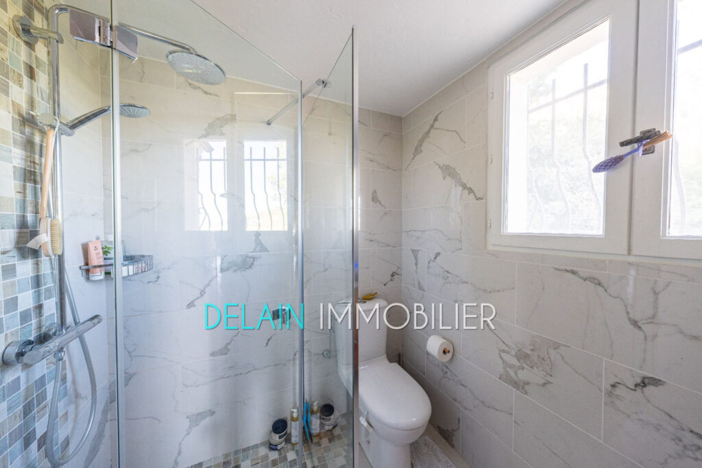 vente villa provençale 10 Pièce(s) – 10 pièces – 5 chambres – 288.00 m²