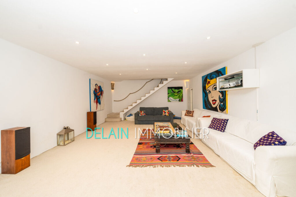 vente villa provençale 10 Pièce(s) – 10 pièces – 5 chambres – 288.00 m²