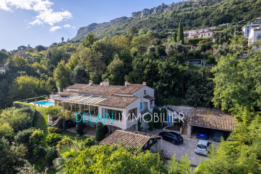 vente villa provençale 10 Pièce(s) – 10 pièces – 5 chambres – 288.00 m²