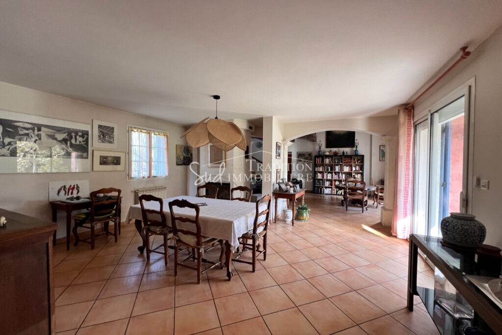 vente villa 2 Pièce(s) – 2 pièces – 3 chambres – NR  – 134.00 m²