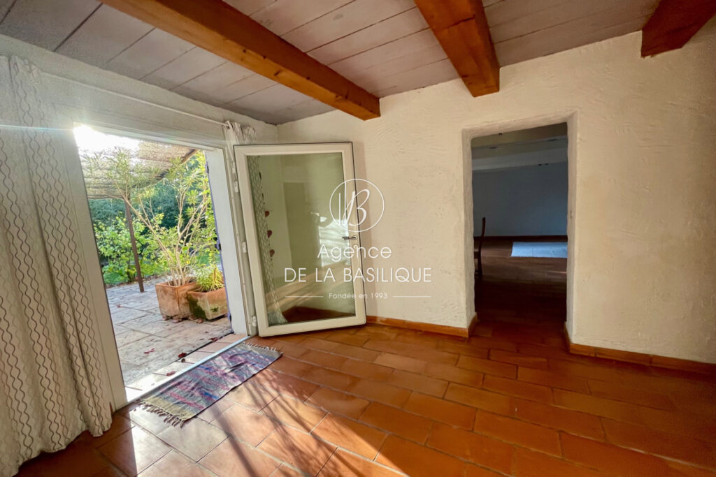 vente maison de caractère 5 Pièce(s) – 5 pièces – 3 chambres – 4  – 133.00 m²