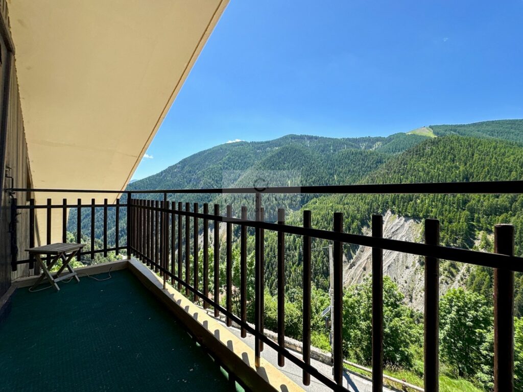 Appartement – 3 pièces – 2 chambres – 10  – 60 m²