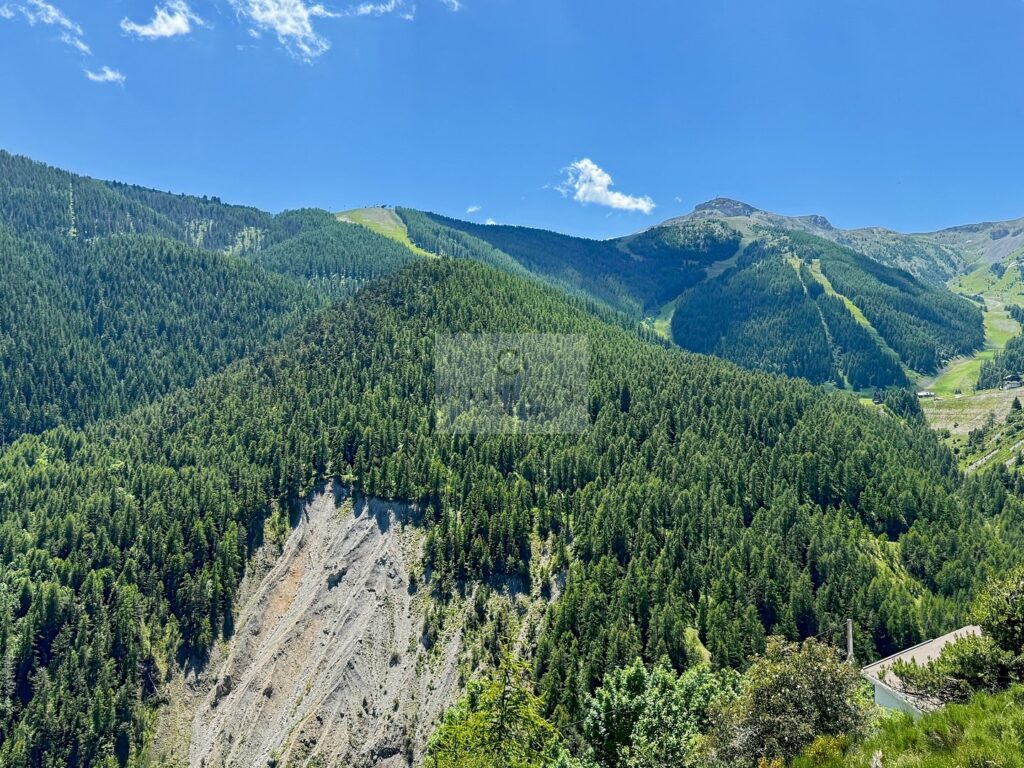 Appartement – 3 pièces – 2 chambres – 10  – 60 m²