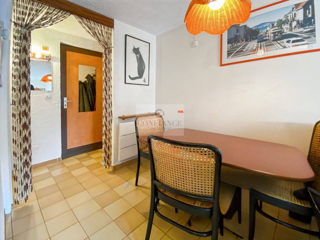 Appartement – 3 pièces – 2 chambres – 10  – 60 m²