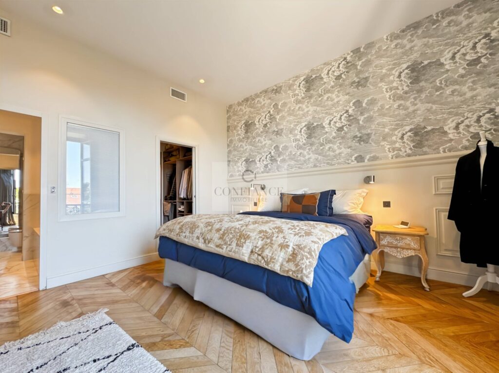 Appartement – 5 pièces – 4 chambres – 10  – 194 m²