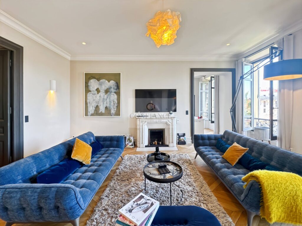 Appartement – 5 pièces – 4 chambres – 10  – 194 m²