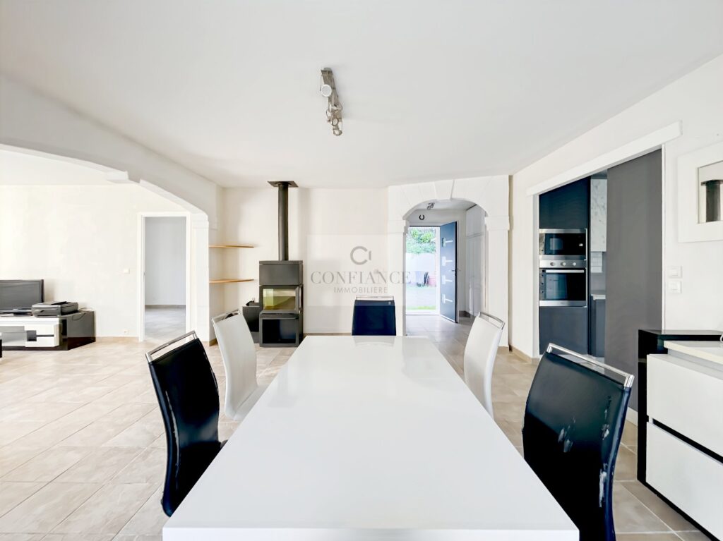 Maison individuelle – 5 pièces – 4 chambres – 140 m²