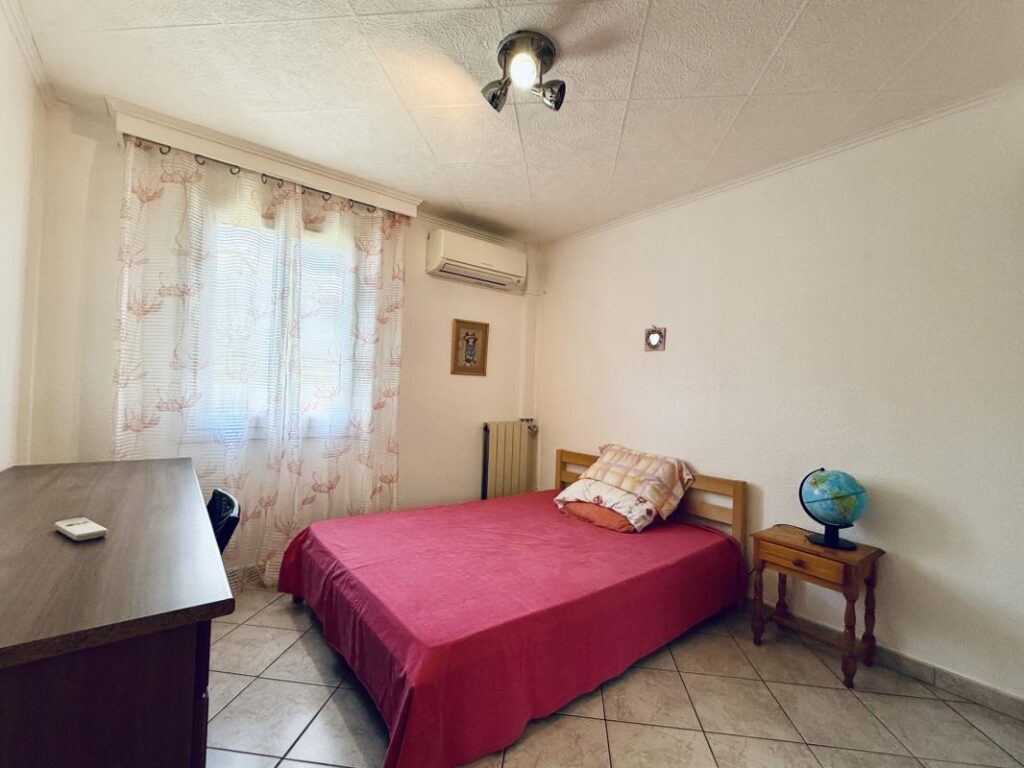 Maison familiale 5 chambres avec jardin et parking – Sarrola – 6 pièces – 5 chambres – 135 m²