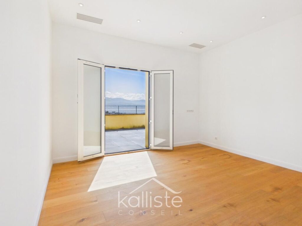 PENTHOUSE 7 PIECES D&rsquo;EXCEPTION AU CŒUR D&rsquo;AJACCIO – 7 pièces – 5 chambres – 322 m²