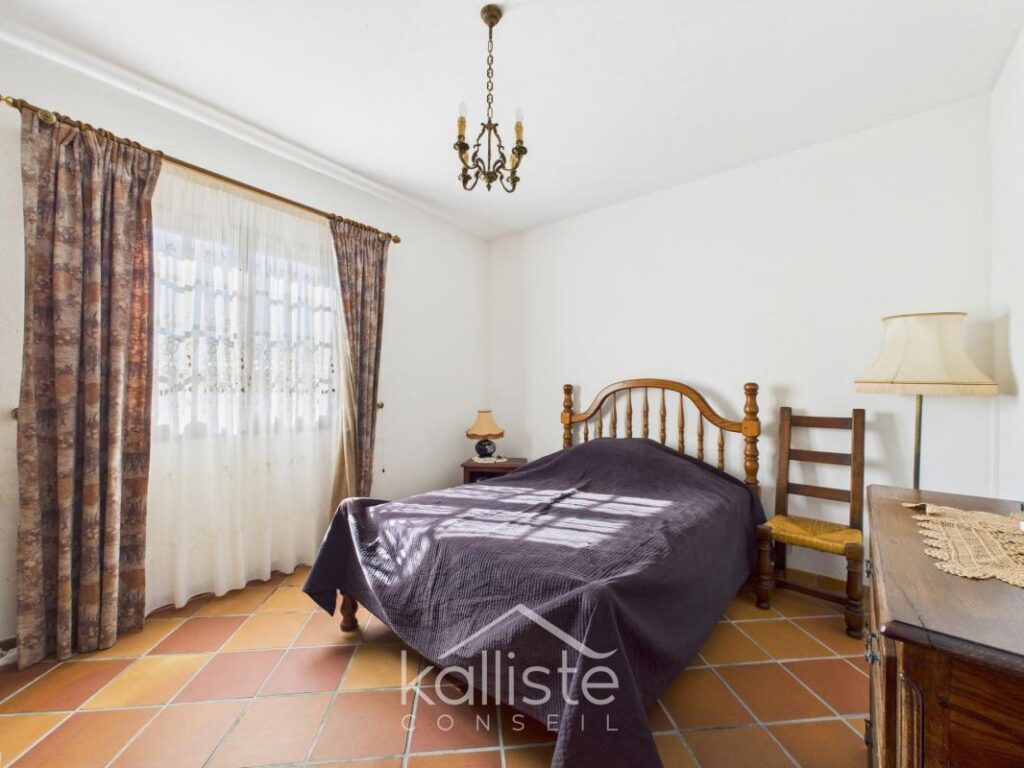 Bastelicaccia – Maison avec vue mer, studio indépendant et deux garages – 6 pièces – 4 chambres – 166 m²