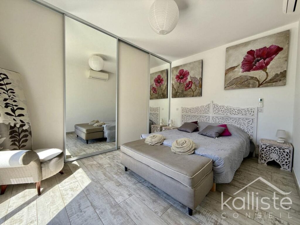 Deux maisons en parfait état au cœur du maquis avec piscine et vue mer – Propriano – 7 pièces – 4 chambres – 194 m²