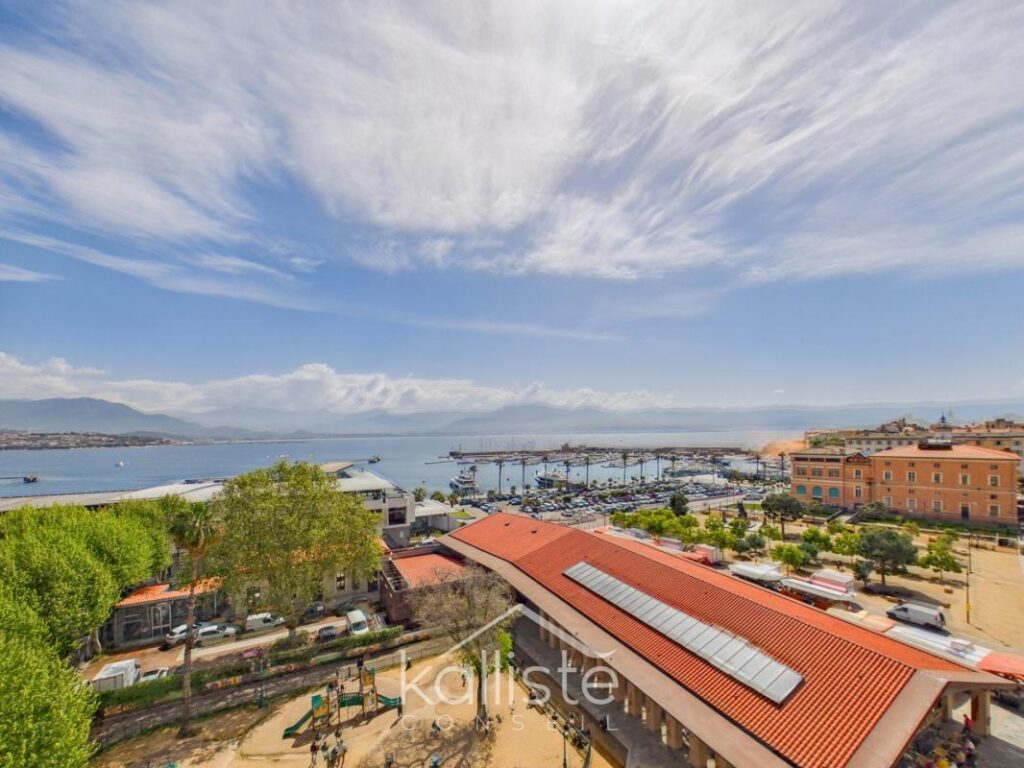 PENTHOUSE 7 PIECES D&rsquo;EXCEPTION AU CŒUR D&rsquo;AJACCIO – 7 pièces – 5 chambres – 322 m²