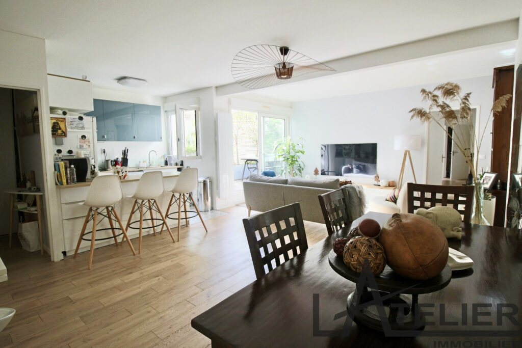 EXCLUSIVITÉ – BOULOGNE RUE TRAVERSIERE – APPARTEMENT COMME U – 4 pièces – 3 chambres – NR  – 79 m²