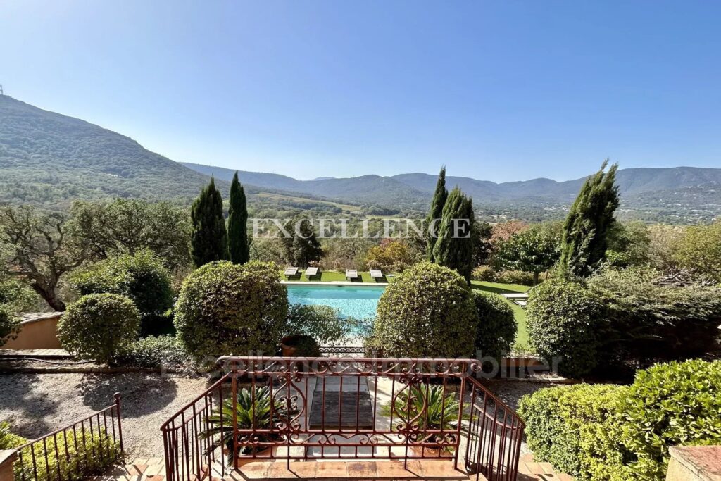 vente propriété 10 Pièce(s) – 10 pièces – 6 chambres – 300.00 m²