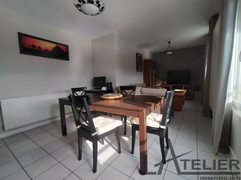 Dernier étage vue dégagée. – 4 pièces – 3 chambres – NR  – 72.79 m²