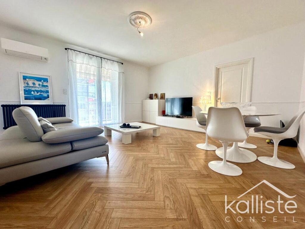 T3 lumineux avec vue mer et citadelle – Quartier Balestrino, Ajaccio – 3 pièces – 2 chambres – 79 m²