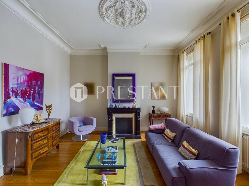 Maison – 7 pièces – 4 chambres – 190 m²