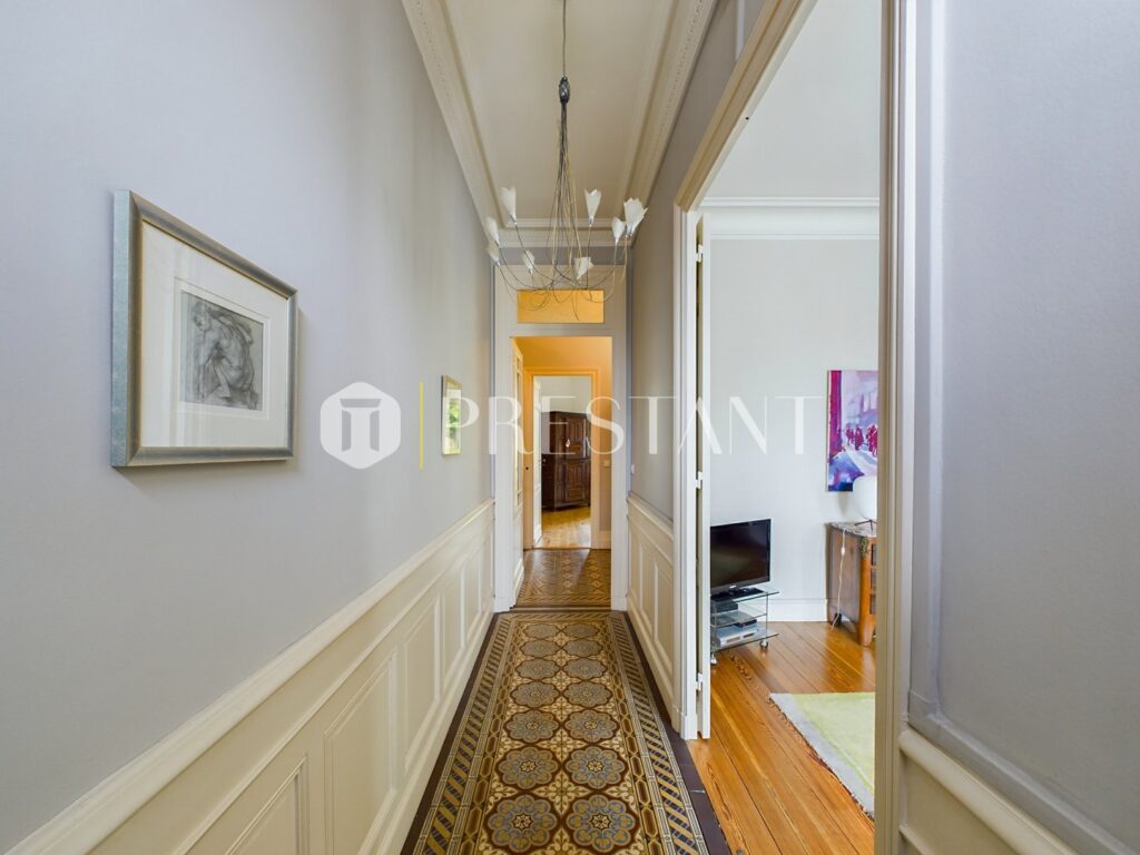 Maison – 7 pièces – 4 chambres – 190 m²