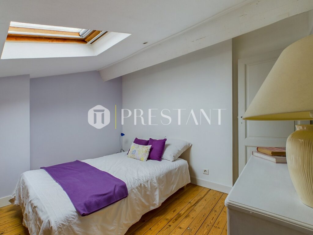 Maison – 7 pièces – 4 chambres – 190 m²