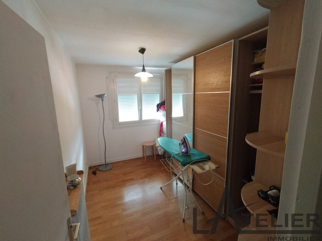 Dernier étage vue dégagée. – 4 pièces – 3 chambres – NR  – 72.79 m²