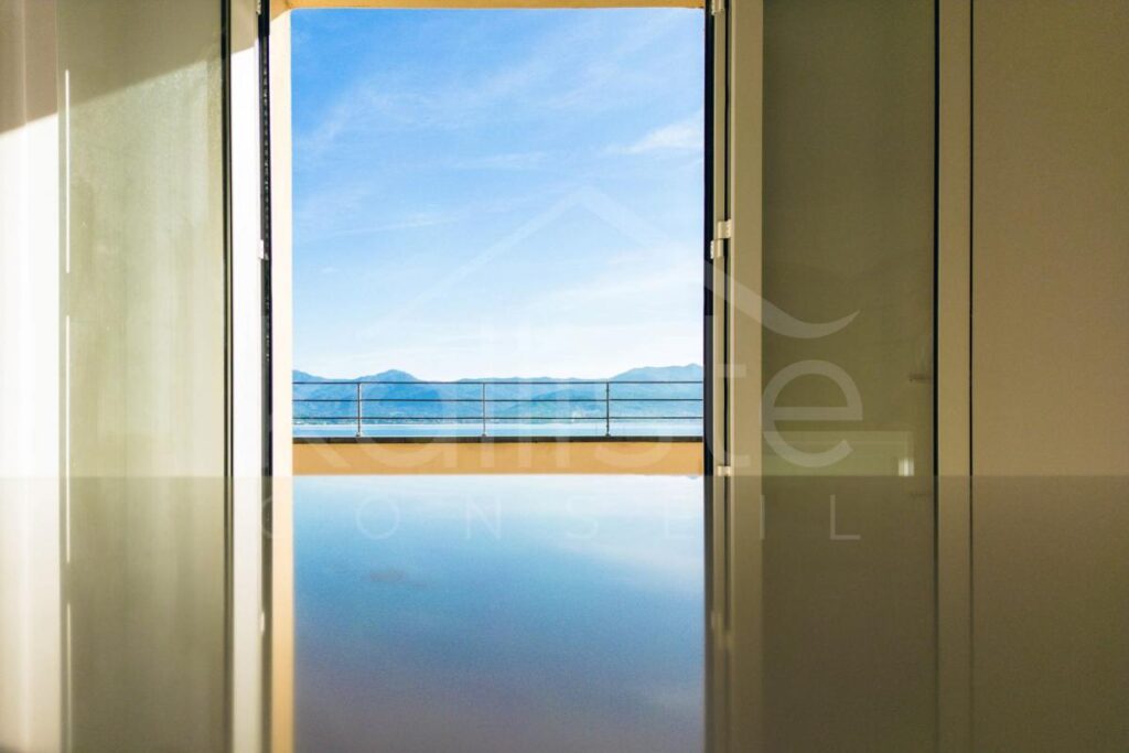 PENTHOUSE 7 PIECES D’EXCEPTION AU CŒUR D’AJACCIO – 7 pièces – 5 chambres – 322 m²