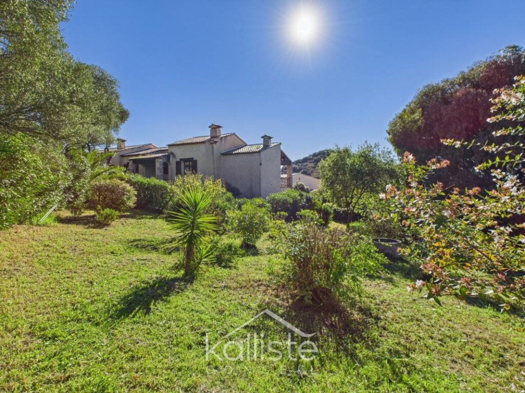 Bastelicaccia – Maison avec vue mer, studio indépendant et deux garages – 6 pièces – 4 chambres – 166 m²