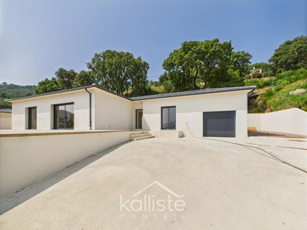 Villa 2024 de plain-pied – Tavaco (proche Ajaccio) – 4 pièces – 3 chambres – 132 m²