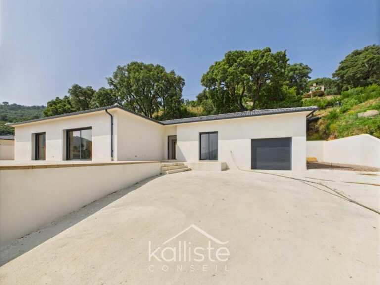 Villa 2024 de plain-pied – Tavaco (proche Ajaccio) – 4 pièces – 3 chambres – 132 m²